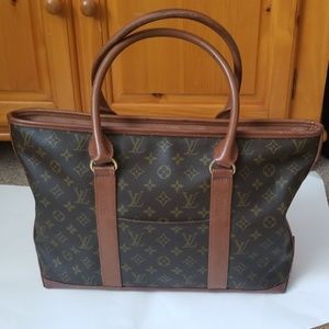 Authentic Louis Vuitton Mono. Weekend Vintage